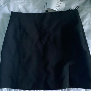 Black Zara mini skirt